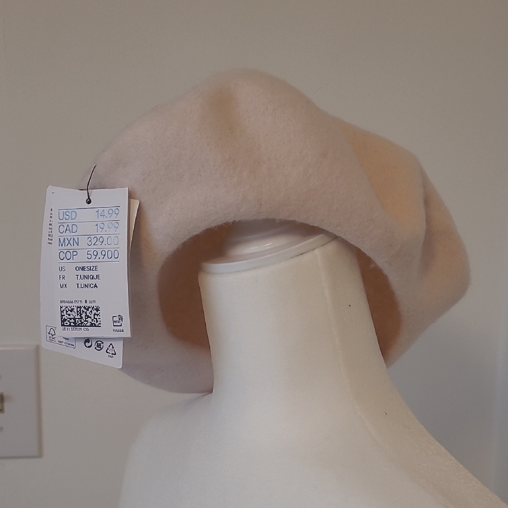 NWT H&M Cream Beret